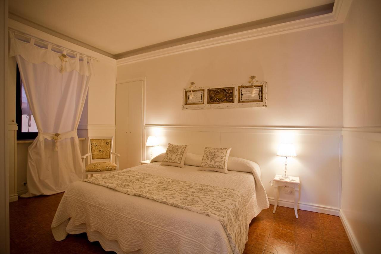 Antica Riva Apartment *